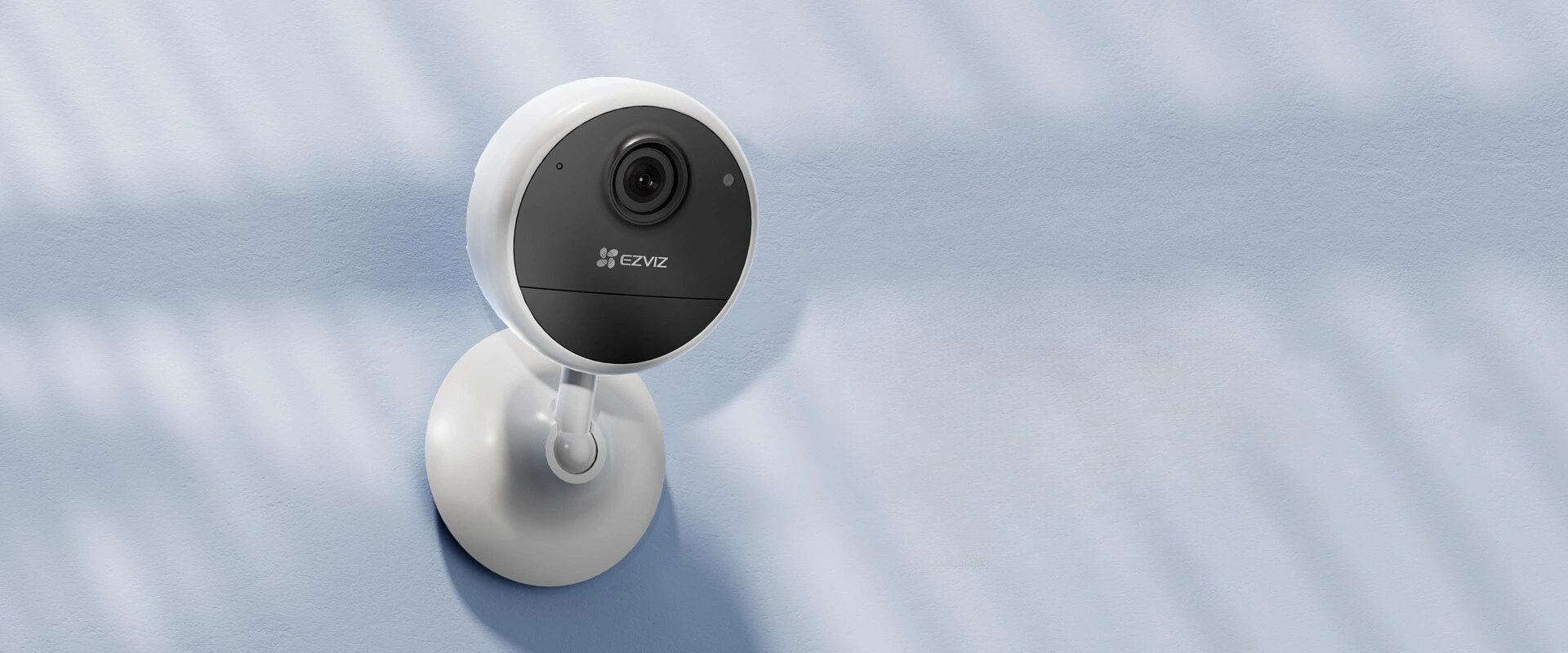 CB1 EZVIZ- Cámara para interiores con base magnética para instalarla en el lugar perfecto